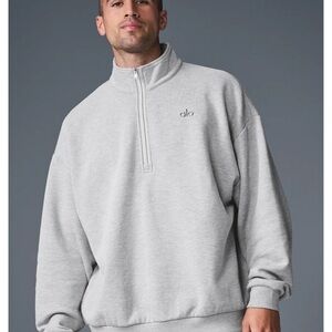 ALO Yoga Men’s Light Gray Half-Zip Pullover